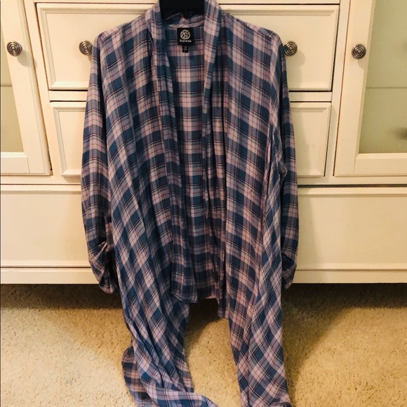 Tie front top by Bobeau size L - Picture 2 of 3